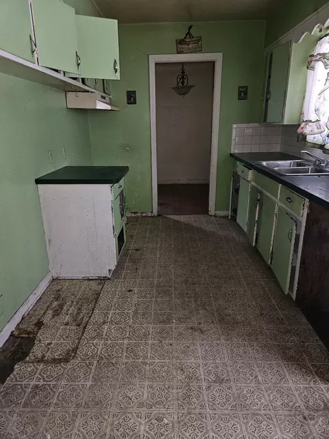 2428 Miller, Flint, MI 48503 photo 10