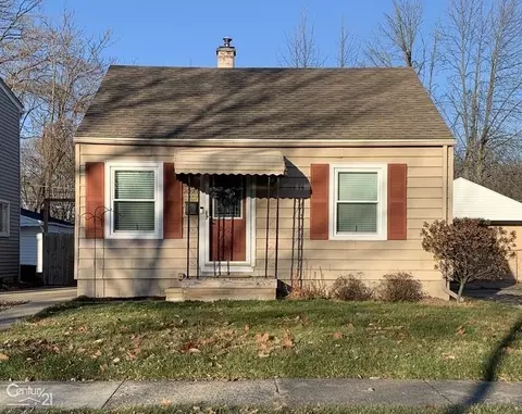 20881 Hampton, Harper Woods, MI 48225
