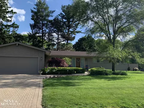 53 Blairmoor, Grosse Pointe Shores, MI 48236