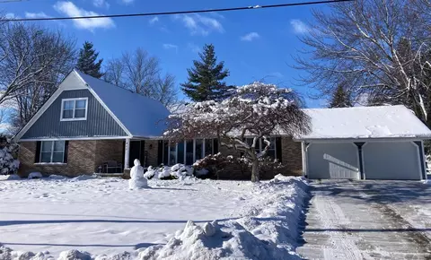 400 Virginia, Auburn, MI 48611