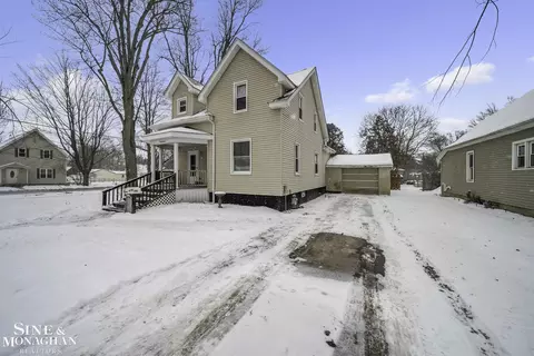 94 Jefferson St, Sandusky, MI 48471 photo 3