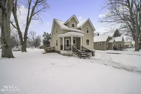 94 Jefferson St, Sandusky, MI 48471 photo 2