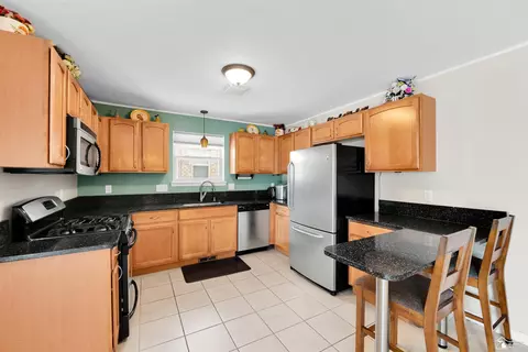 24174 Meadows, Flat Rock, MI 48134 photo 8