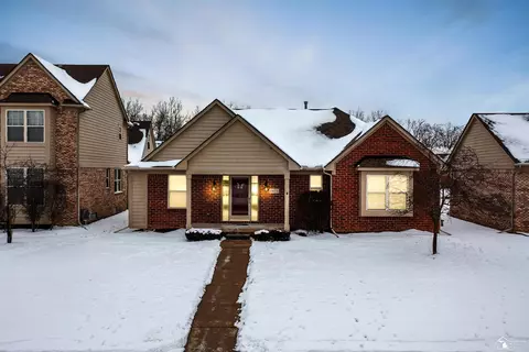 24174 Meadows, Flat Rock, MI 48134 photo 3