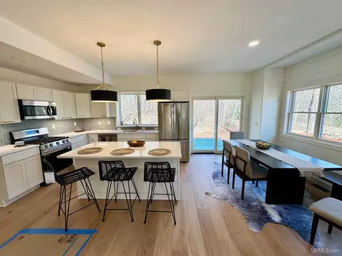 Kitchen - 606 County, Negaunee, MI 49866 photo 1 of 6