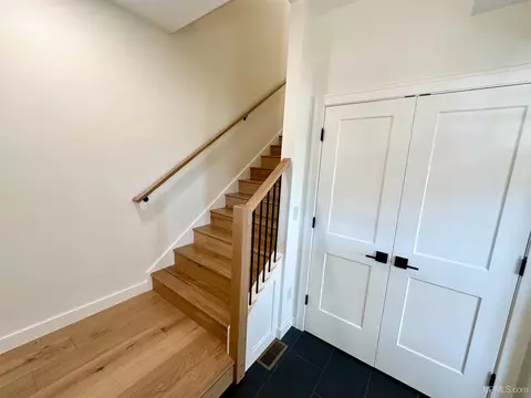 Entry Way - 606 County, Negaunee, MI 49866 photo 1 of 4