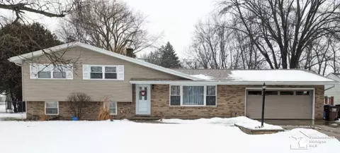 78 Calvin, Monroe, MI 48162