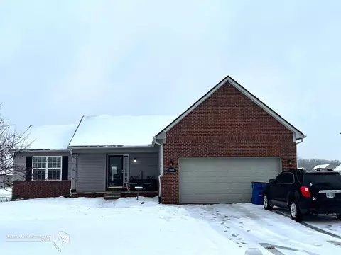 8065 Peninsula, Grand Blanc, MI 48439