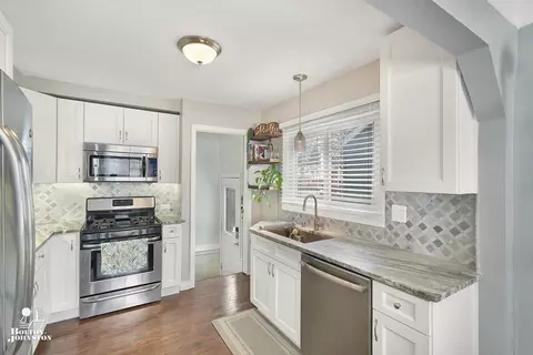 1041 E Robert, Hazel Park, MI 48030 photo 6
