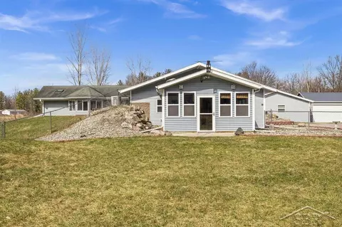 865 E Price, Midland, MI 48642