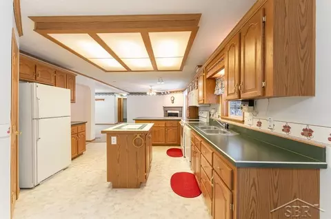 1455 SE County Line, Shepherd, MI 48883 photo 7