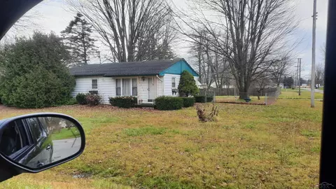 2570 Iowa, Saginaw, MI 48601