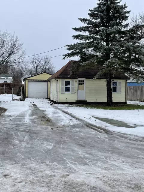 1168 Norton, Burton, MI 48529