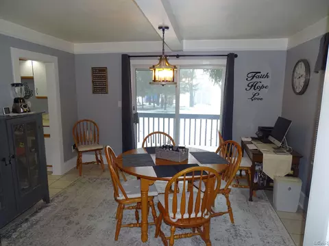 720 Clinton, Adrian, MI 49221 photo 6