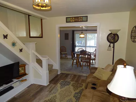 720 Clinton, Adrian, MI 49221 photo 5