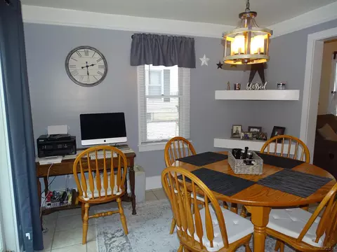 720 Clinton, Adrian, MI 49221 photo 7