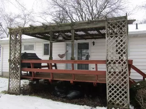 1124 Dowling Pl, Owosso, MI 48867 photo 2