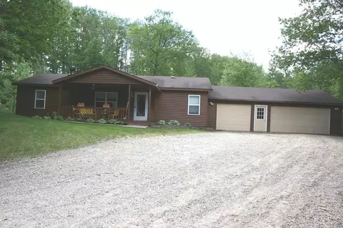 942 S Clare, Harrison, MI 48625