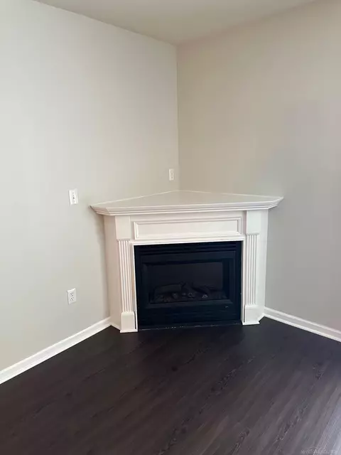 Living - 45783 Cagney, Macomb, MI 48044 photo 1 of 1