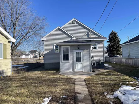 Exterior - 533 N 20th, Escanaba, MI 49829 photo 2 of 5
