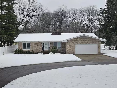 2827 E Kawkawlin Riv, Kawkawlin, MI 48631