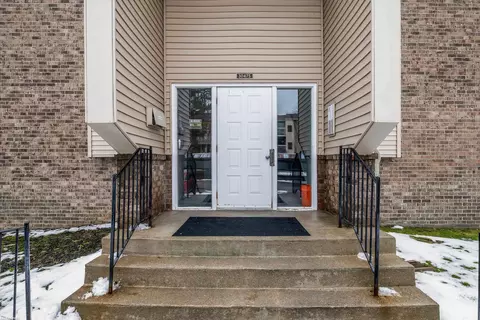 30475 W 14 Mile #92, Farmington Hills, MI 48334