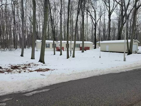 620 Woodland, Lake, MI 48632