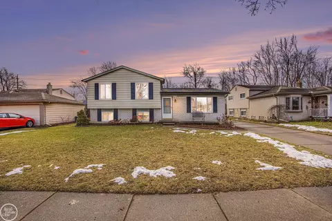 14184 Mary Grv, Sterling Heights, MI 48313