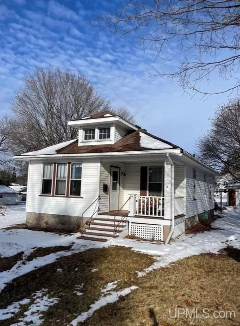415 Diamond, Iron River, MI 49935