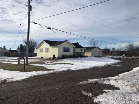5773 Chapin, Florence, WI 54121