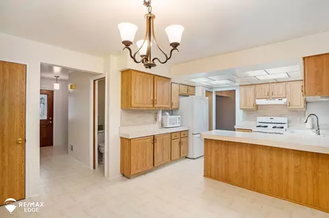 Kitchen - 315 Delzingro, Davison, MI 48423 photo 4 of 4