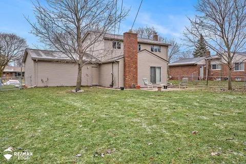 Exterior - 315 Delzingro, Davison, MI 48423 photo 8 of 10
