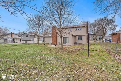 Exterior - 315 Delzingro, Davison, MI 48423 photo 9 of 10