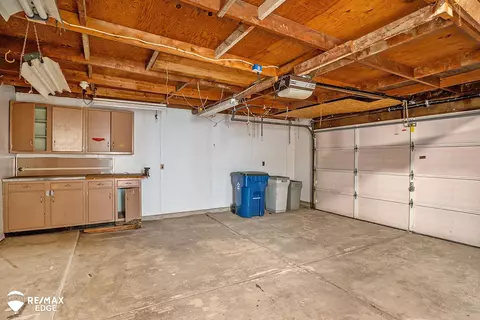 Exterior - 315 Delzingro, Davison, MI 48423 photo 5 of 10