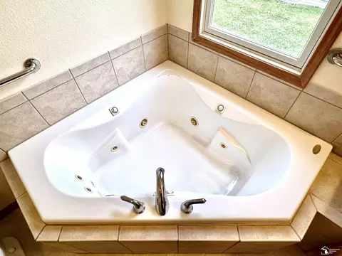 2171 Delaware, Temperance, MI 48182 photo 30