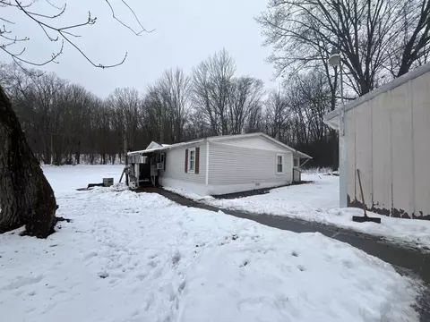 8365 N Bass Lk, Harrison, MI 48625