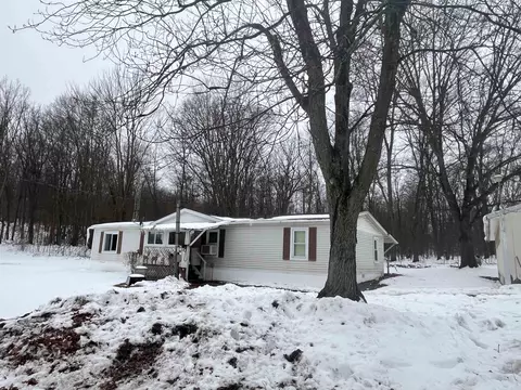 8365 N Bass Lk, Harrison, MI 48625 photo 5