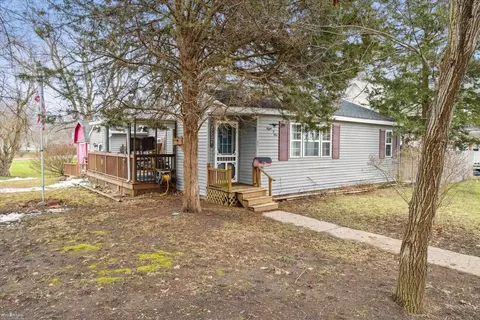 801 S S Park, Owosso, MI 48867