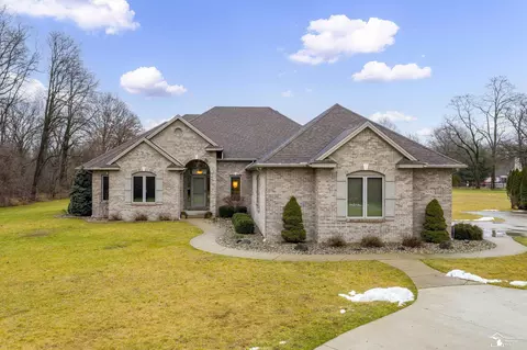 7030 Whiteford Ctr, Lambertville, MI 48144