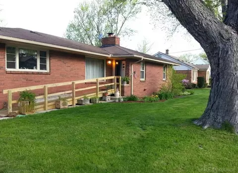 256 S Waverly, Holland, MI 49423