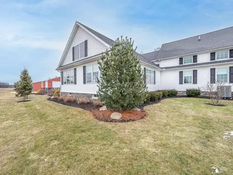 6590 Bluebush, Monroe, MI 48162 photo 49
