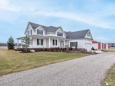 6590 Bluebush, Monroe, MI 48162