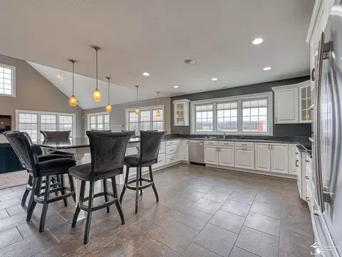 6590 Bluebush, Monroe, MI 48162 photo 4
