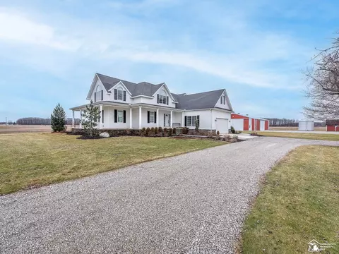 6590 Bluebush, Monroe, MI 48162 photo 2