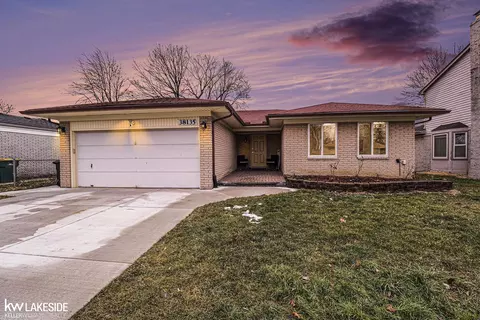 38135 Yonkers, Sterling Heights, MI 48310