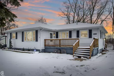 1876 Allen, Kimball, MI 48074
