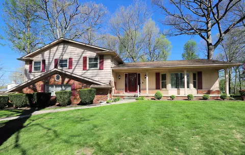 1129 Burnt Leaf, Grand Blanc, MI 48439