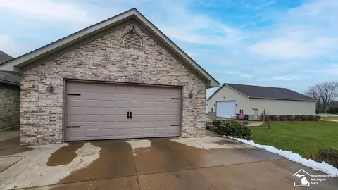 13854 Grafton, Carleton, MI 48117 photo 4