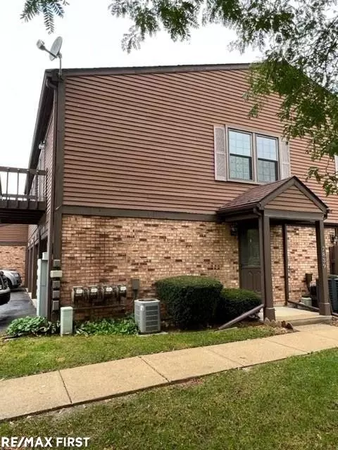 7839 Pontiac Lk, Waterford, MI 48327
