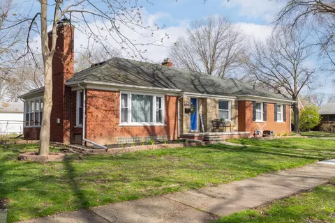 465 Bournemouth, Grosse Pointe Farms, MI 48236